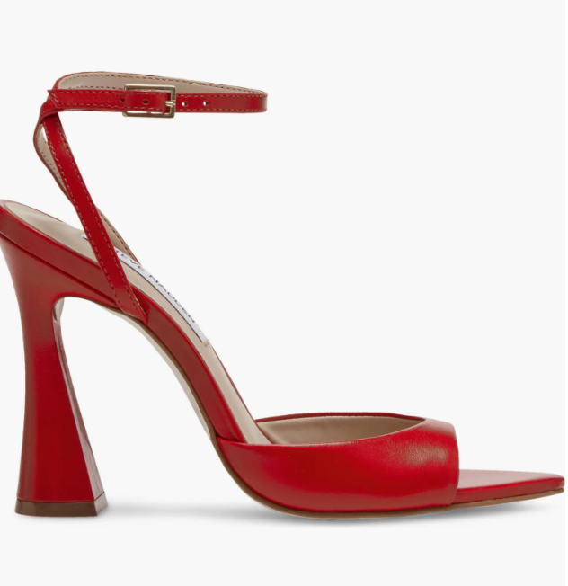 Red pointed hot sale block heels