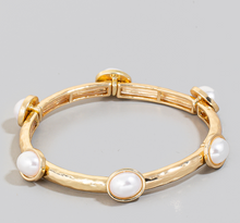 Load image into Gallery viewer, Pearl Charms Elastic Bracelet