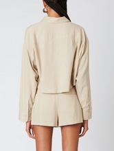 Load image into Gallery viewer, Long Sleeve Linen Button Down Cropped Top