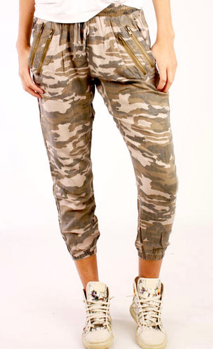Camo Double Zipper Pocket Detail Joggers