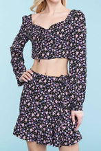 Load image into Gallery viewer, Long Sleeve Mini Floral Crop Top