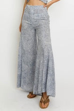 Load image into Gallery viewer, High Waist Leopard Gaucho Pant
