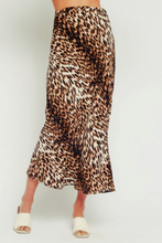 Load image into Gallery viewer, Leopard High Waisted Midi Skirt