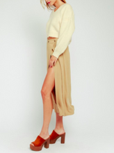 Load image into Gallery viewer, Side Slit Short Lined Midi Skirt