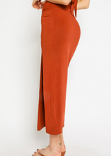 Load image into Gallery viewer, Rib Ruch Slit Maxi Skirt