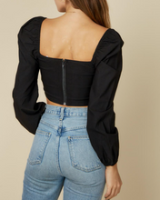 Load image into Gallery viewer, Long Sleeve Ruch Crop Top