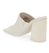 Load image into Gallery viewer, Pearl Trimmed Block Heel