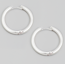 Load image into Gallery viewer, Small Thin Latch Hoop Earrings