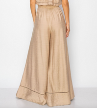 Load image into Gallery viewer, Flowy Wide Leg Pants