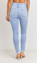 Load image into Gallery viewer, High Rise Distressed Fray Skinny Jeans