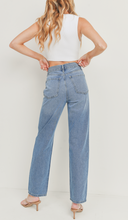 Load image into Gallery viewer, High Rise Criss Cross Straight Leg Jeans