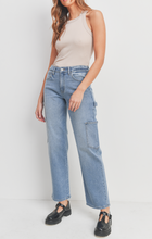 Load image into Gallery viewer, High Waisted Cargo Straight Leg Jeans