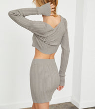 Load image into Gallery viewer, Cable Knit Long Sleeve Crop Sweater