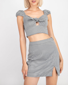 Houndstooth Print Tie Front Key Hole Crop Top