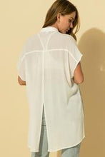 Load image into Gallery viewer, Short Sleeve Collared Button Top