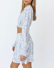 Load image into Gallery viewer, Long Sleeve Floral Smock Waist Crop Top