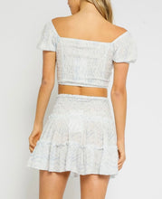 Load image into Gallery viewer, Short Puff Sleeve Smock Ruch Tie Crop Top