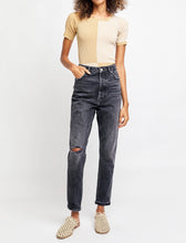 Load image into Gallery viewer, Zuri Mom Jeans